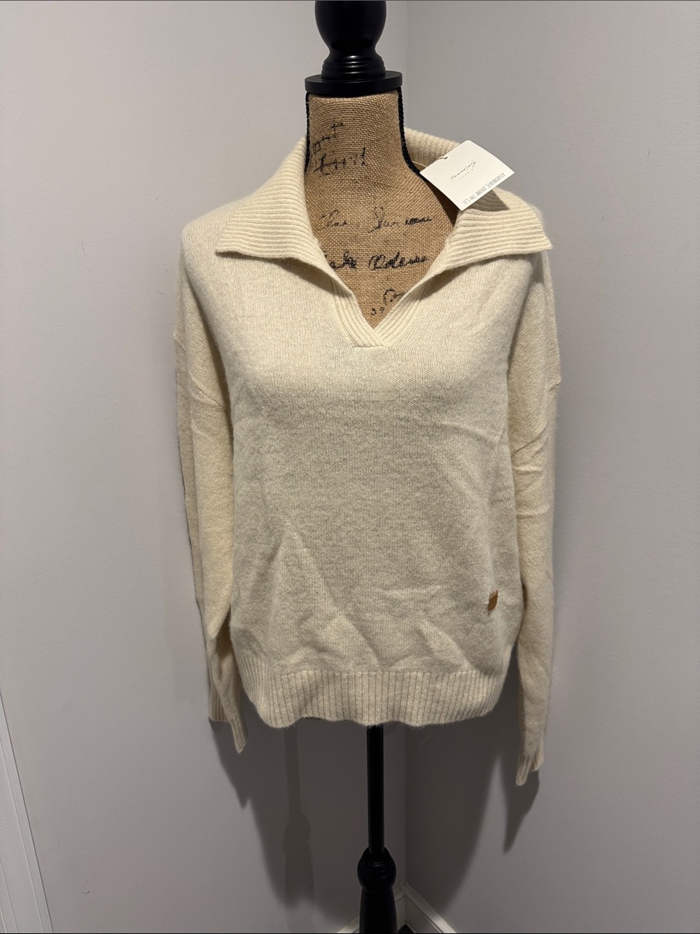 NWT Women’s Serendipity Cream Collared V-Neck Women's Sweater